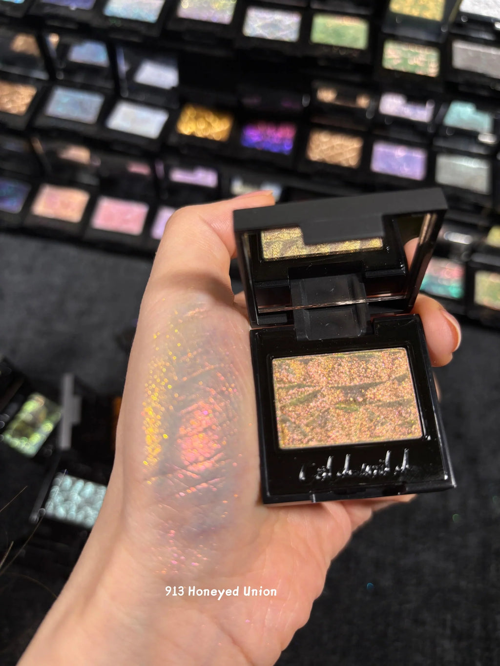 Cold N Wild Fluttering Heart Collection Super Chameleon Eyeshadow