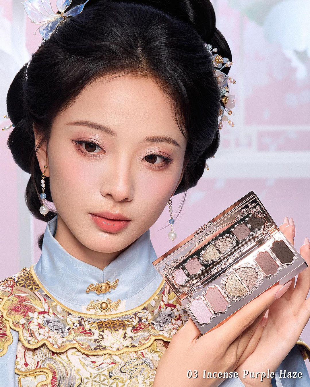 Flower Knows Butterfly Cloud Collar Embossed Eyeshadow Palette