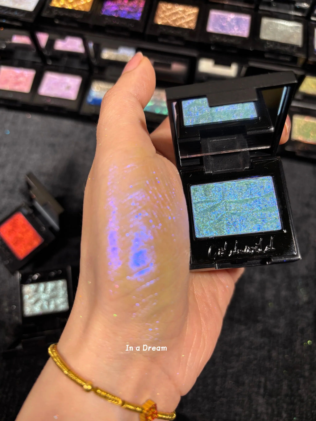 Cold N Wild Fluttering Heart Collection Super Chameleon Eyeshadow