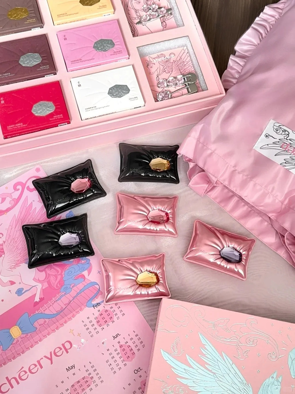 CHEERYEP (QIANYAN) Pillow Gem Collection Highlighter & Eyeshadow Palette