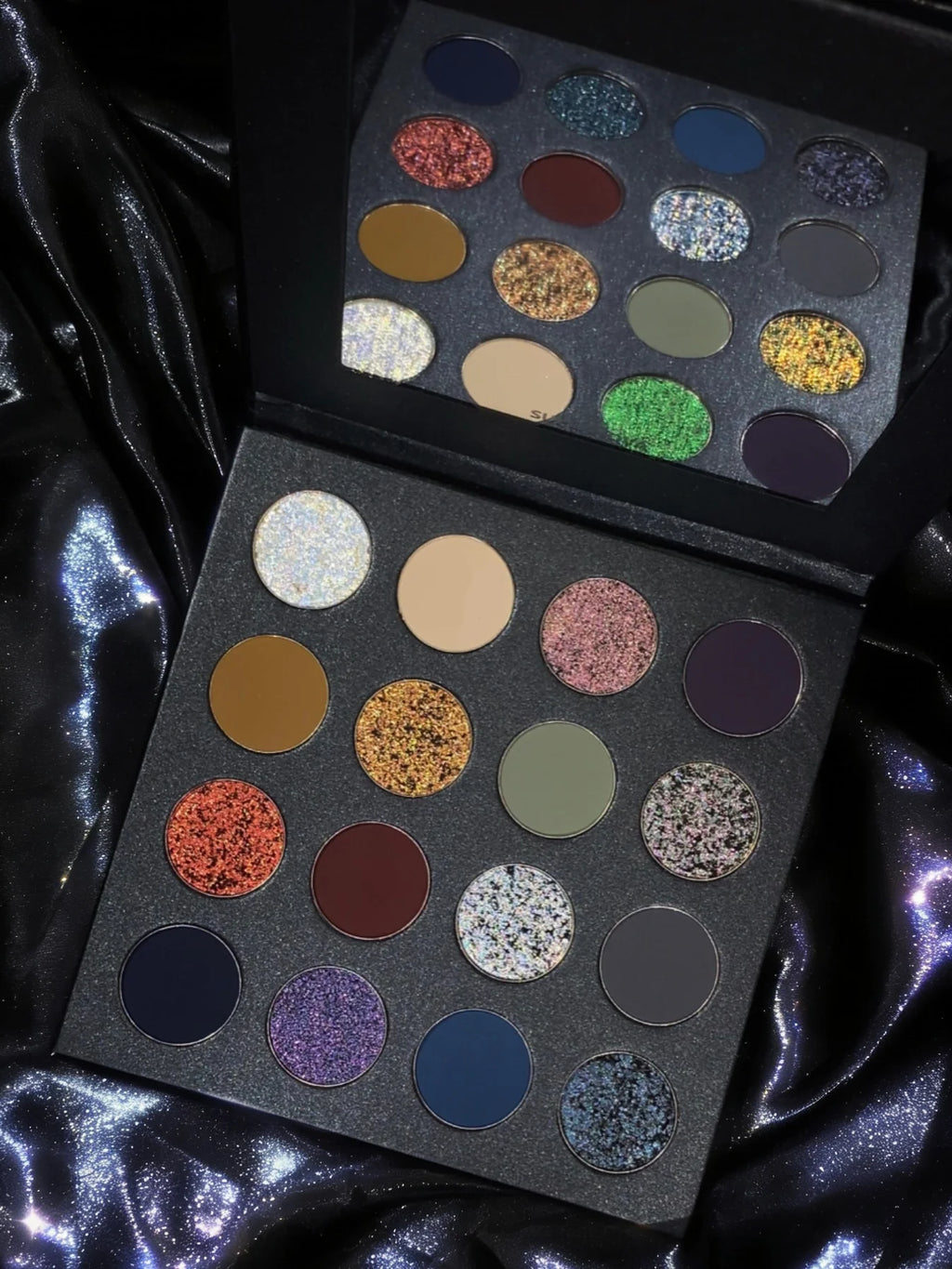 KRYPTEIN COSMETICS Supernova Chameleon Eyeshadow Palette