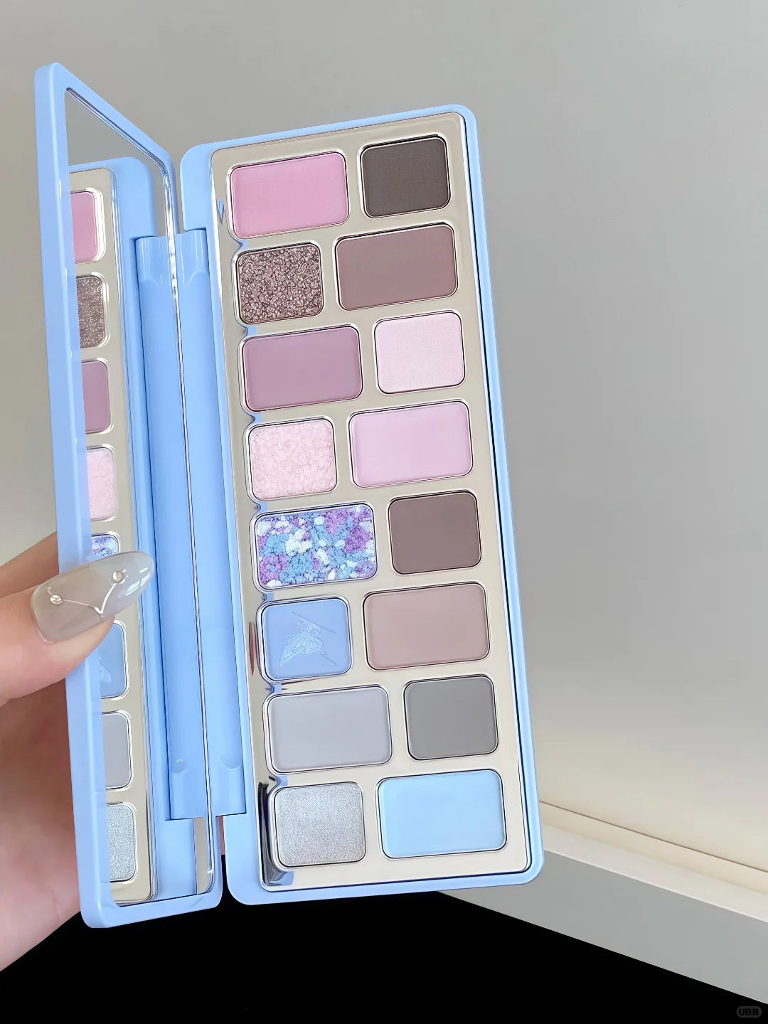 CHEERYEP (QIANYAN)  Breaking Cocoon Eyeshadow Palette 16 DreamCatcher