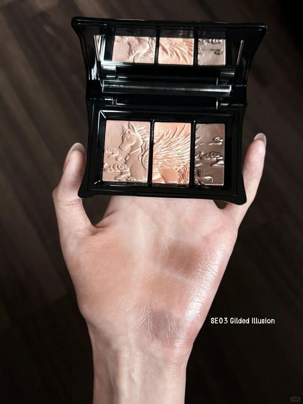 CHEERYEP (QIANYAN) Pillow Gem Collection Highlighter & Eyeshadow Palette
