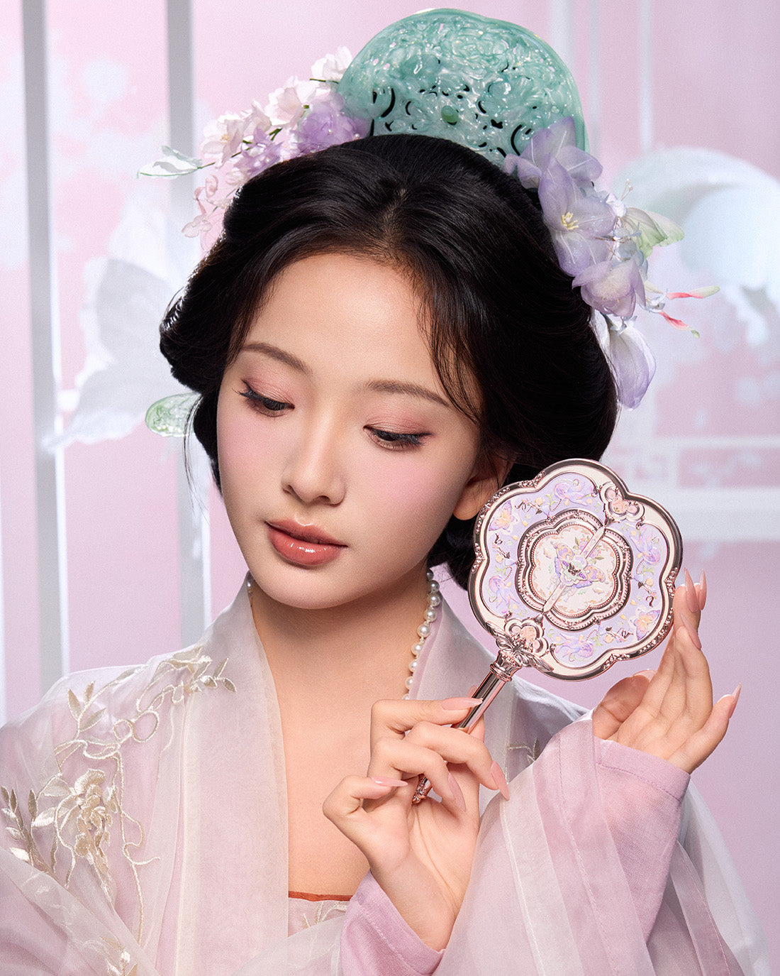 Flower Knows Butterfly Cloud Collar Hand Mirror