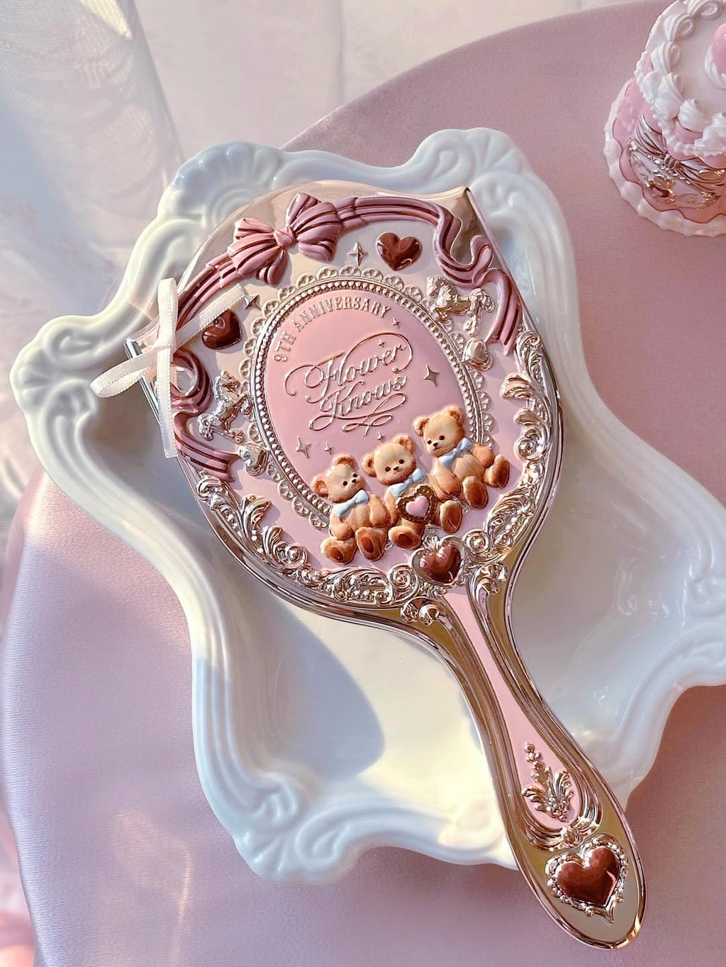 Flower Knows 9th Anniversary Accessories