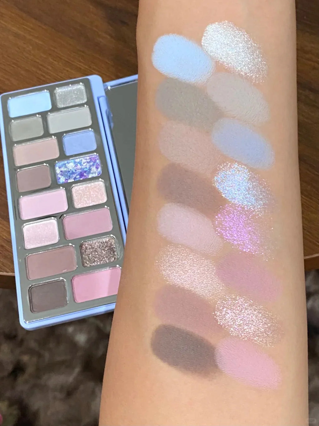 CHEERYEP (QIANYAN)  Breaking Cocoon Eyeshadow Palette 16 DreamCatcher