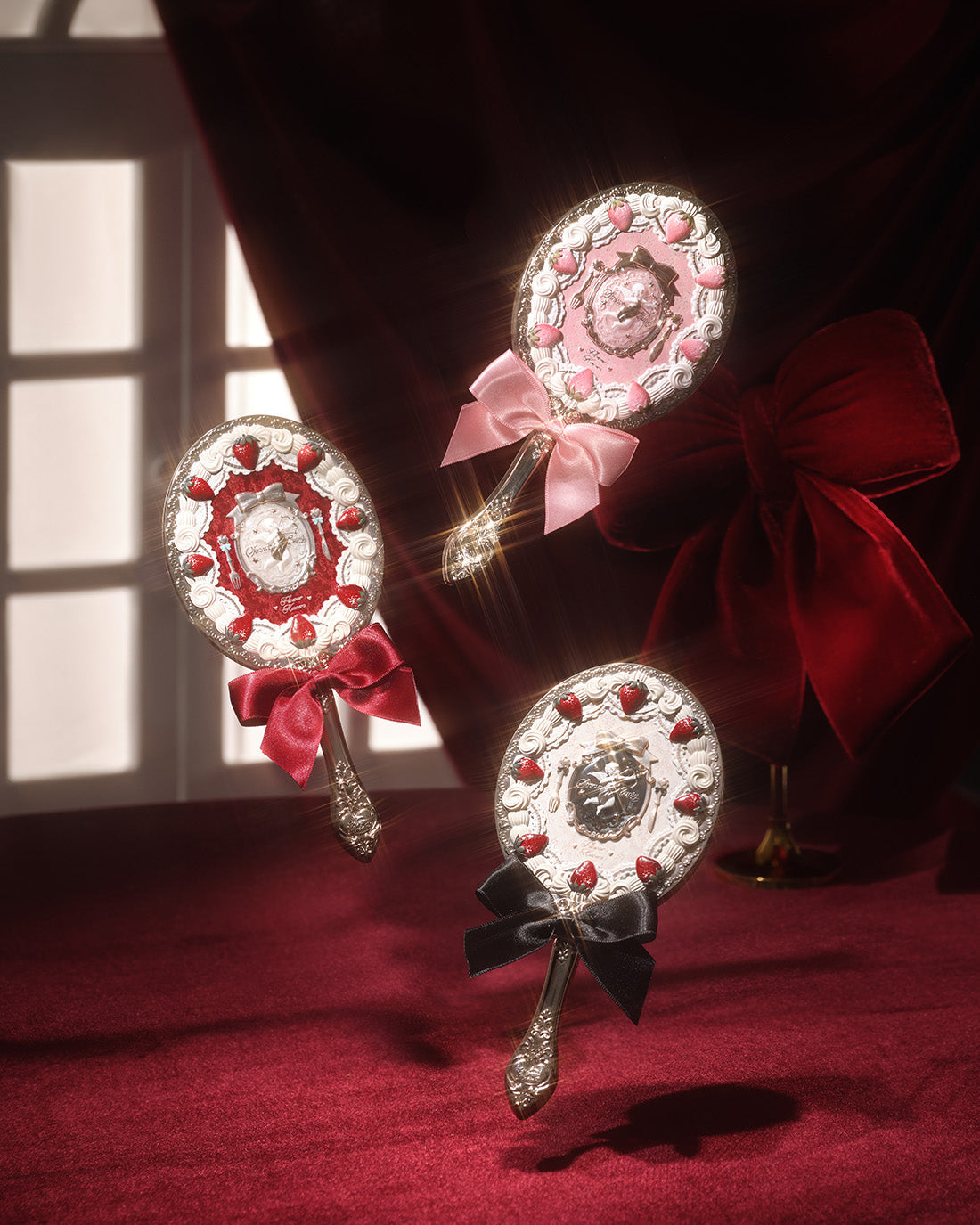 Flower Knows Strawberry Cupid Hand Mirror Red Velvet