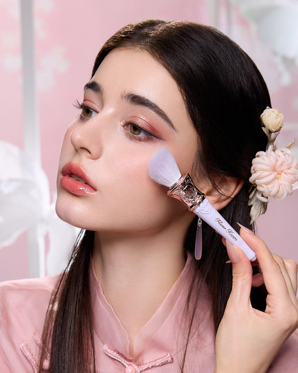 Flower Knows Butterfly Cloud Collar Blush Brush