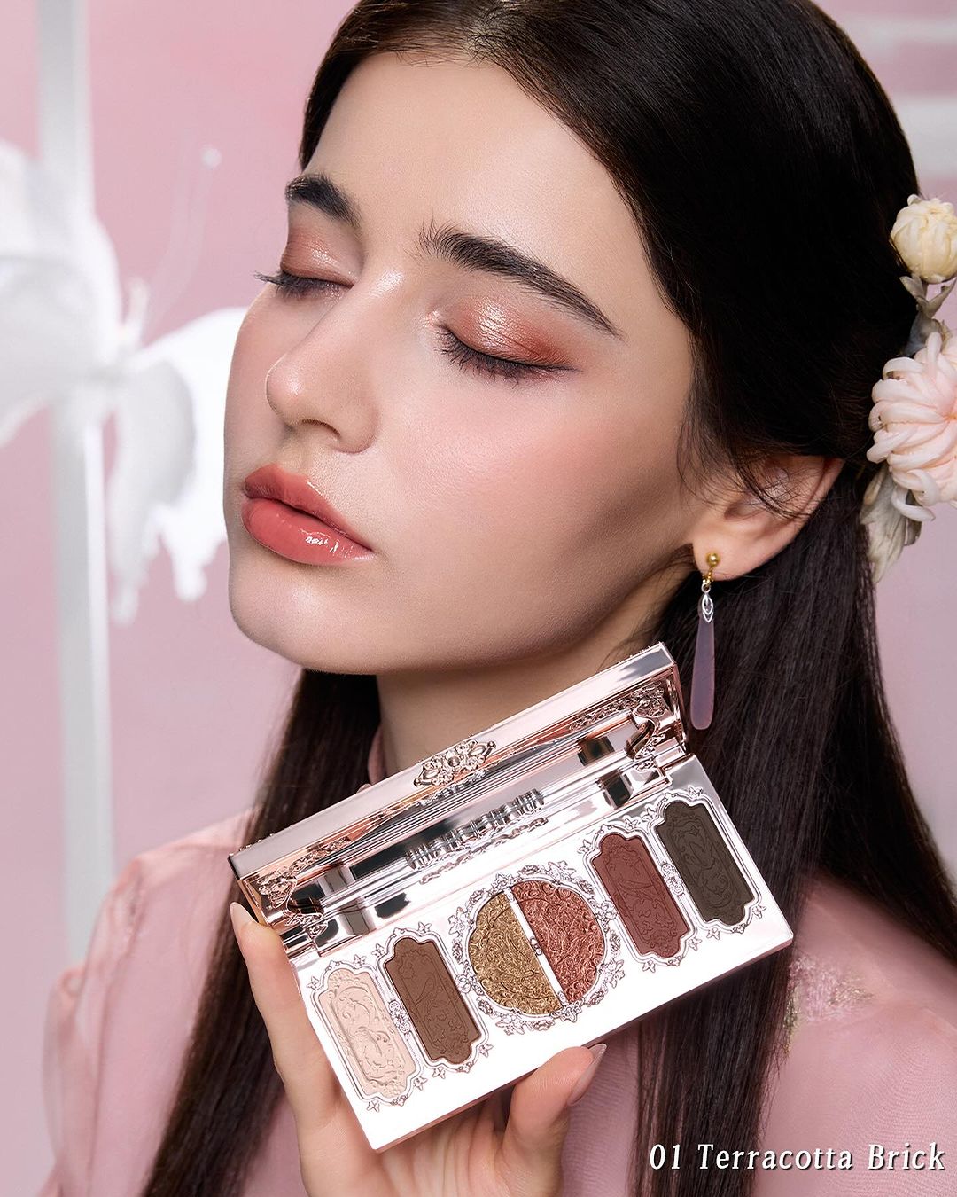 Flower Knows Butterfly Cloud Collar Embossed Eyeshadow Palette